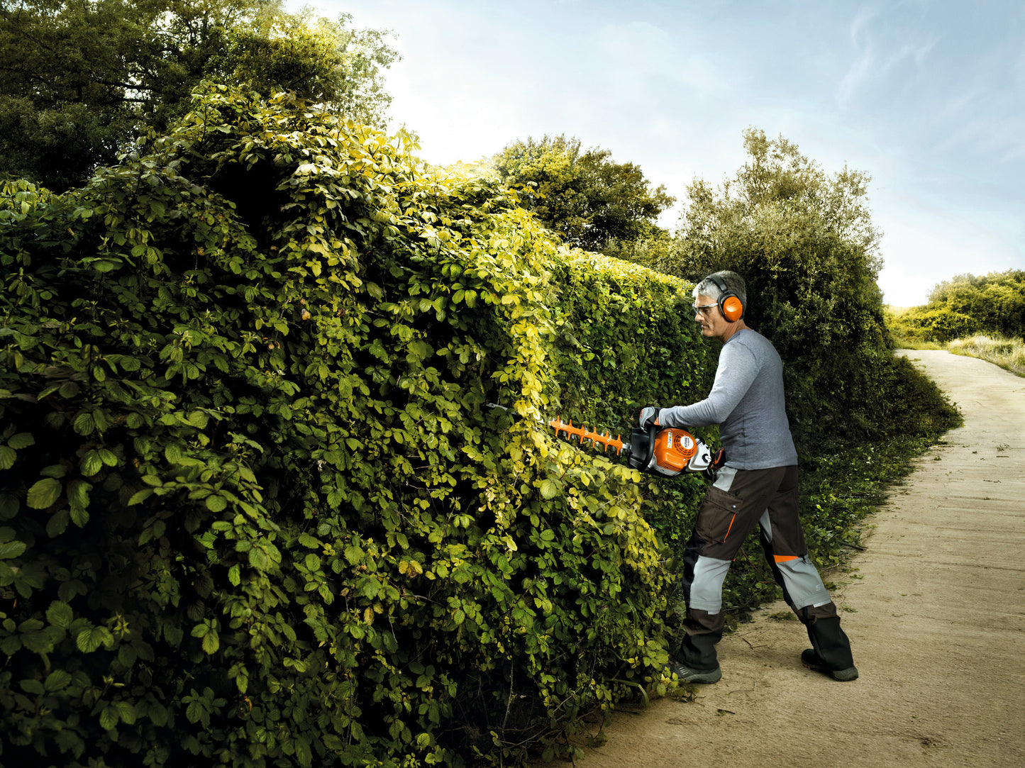 Stihl HS 82 R - Sövénynyírók / sövényvágók