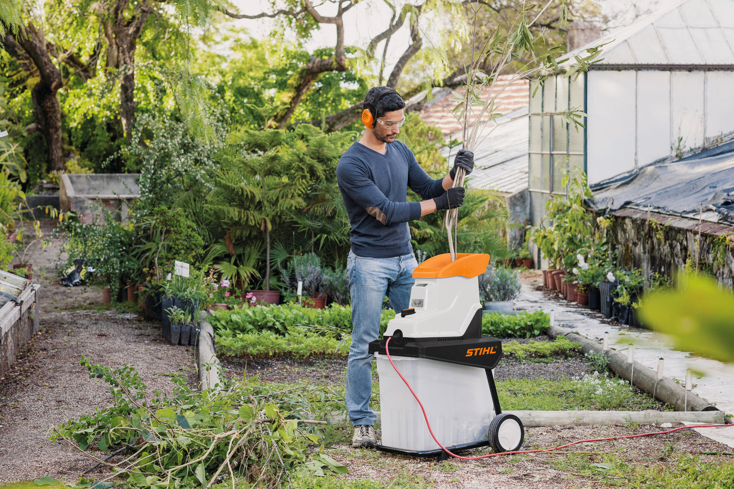 Stihl GHE 140 L - Kerti aprítógép