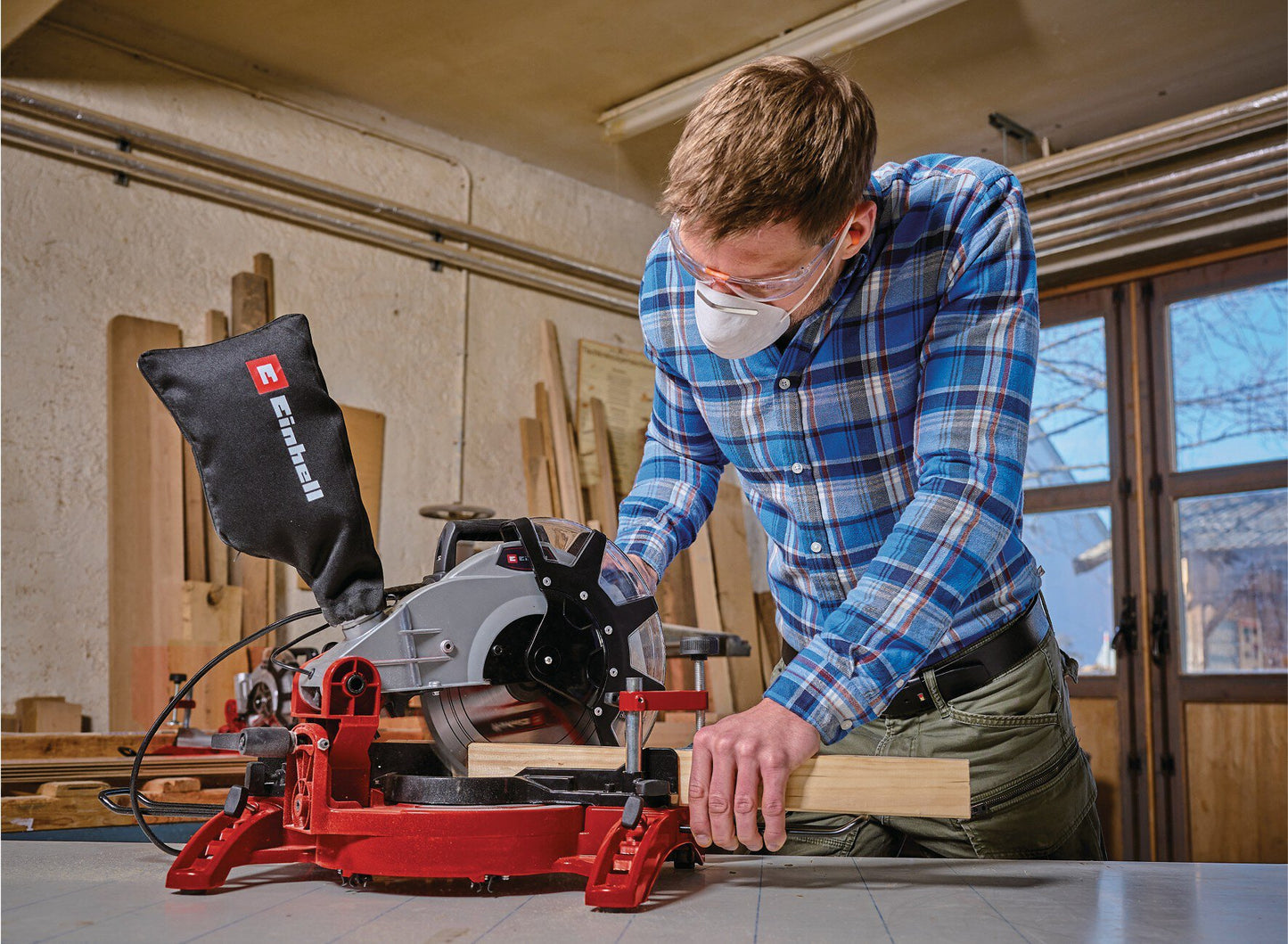 Einhell TC-MS 2513 L | Fejező-gérvágó fűrész