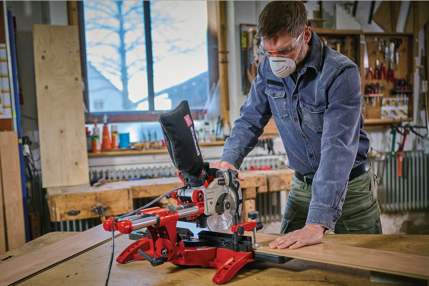 Einhell TC-SM 2131/2 Dual | Húzó-, -fejező- és gérvágó fűrész
