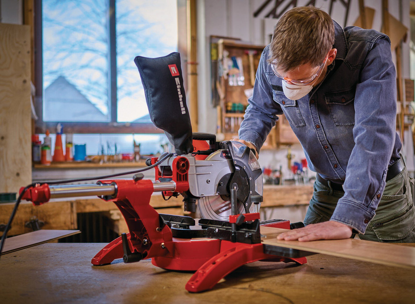 Einhell TC-SM 2534/1 Dual | Húzó-, -fejező- és gérvágó fűrész