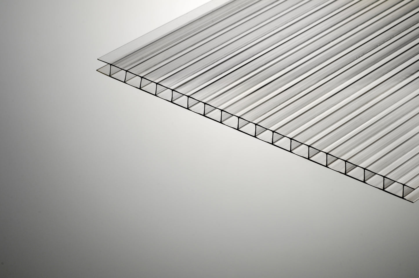 Üregkamrás polikarbonát lemez, 8 mm vastag, víztiszta, UV1