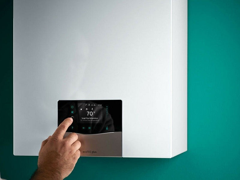 VAILLANT VUW 26 CS/1-5 (N-INT2) ECOTEC PLUS FALI, KONDENZÁCIÓS KOMBI GÁZKAZÁN