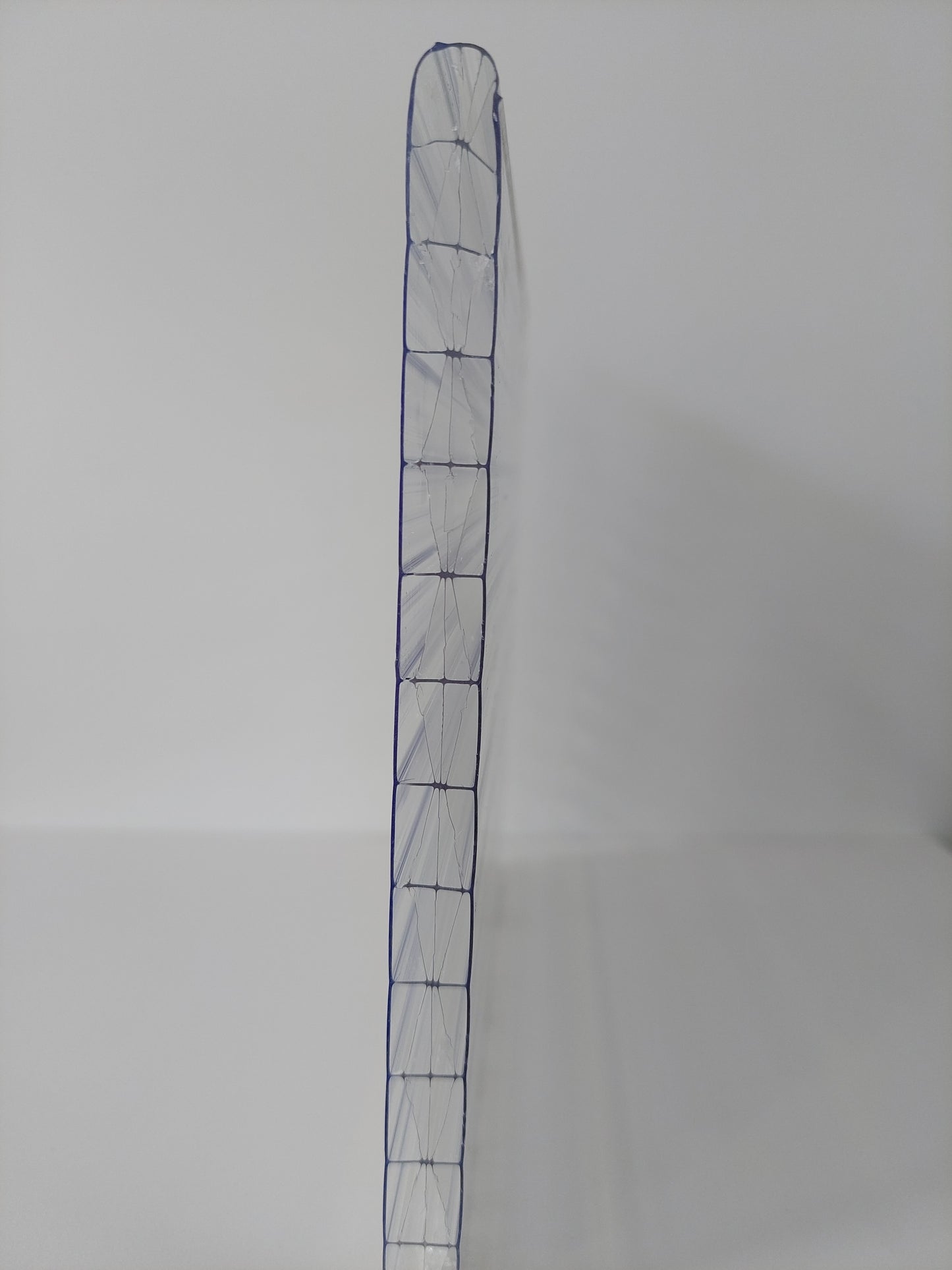 Üregkamrás polikarbonát lemez, 10 mm vastag, X-struktúra, víztiszta, UV2