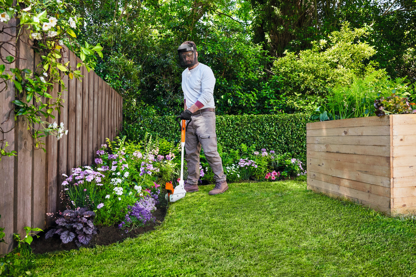 Stihl FSA 30 (1 db AS 2 típusú akkuval és 1 db AL 1 típusú töltővel) - Szegélynyírók / Motoros kaszák