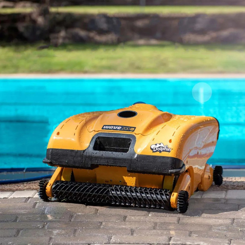Medencetisztító robot, Dolphin Wave 200XL, padlótisztítás, MMI vezérlés, spirális háromrétegű szűrőrendszer, 1–8 órás ciklusidő, nagy teljesítményű közületi kivitel, Caddy tartozékkal