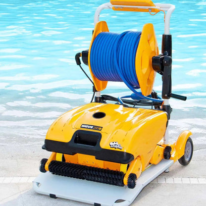Medencetisztító robot, Dolphin Wave 200XL, padlótisztítás, MMI vezérlés, spirális háromrétegű szűrőrendszer, 1–8 órás ciklusidő, nagy teljesítményű közületi kivitel, Caddy tartozékkal