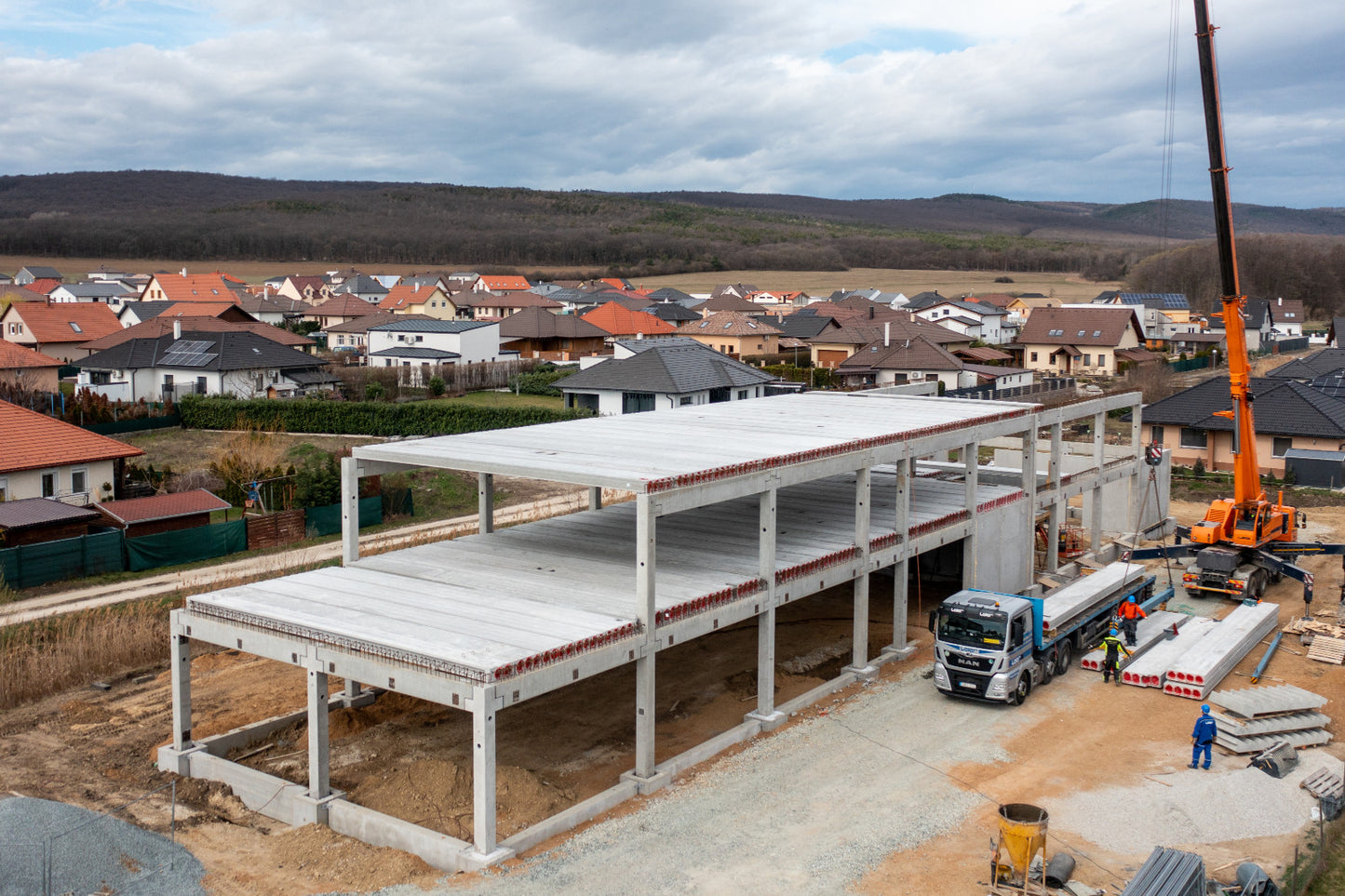 Leier csarnokváz szerkezetek