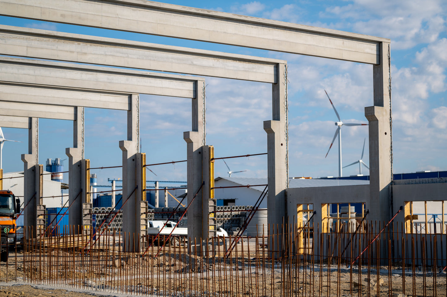 Leier csarnokváz szerkezetek