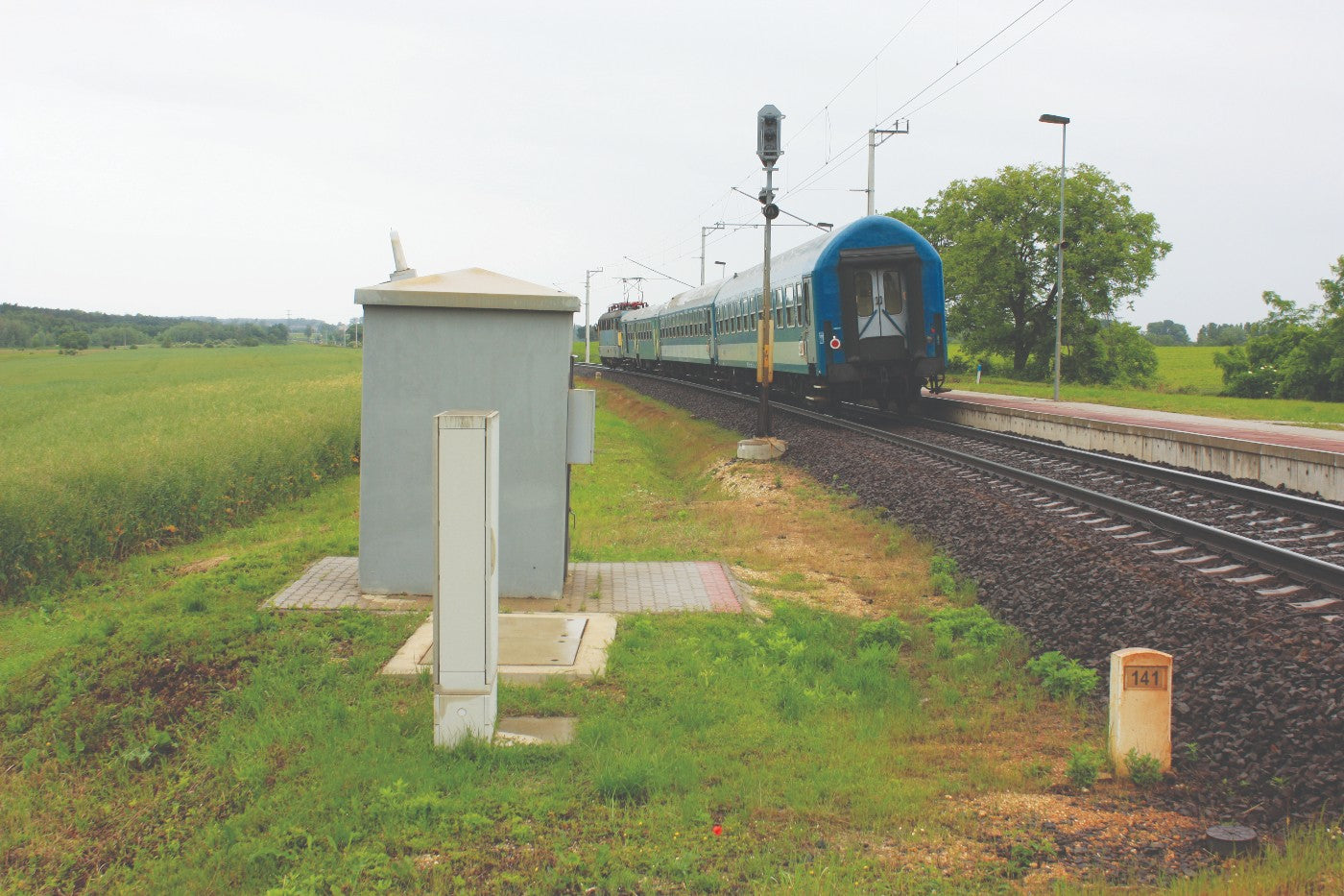 Leier előregyártott sorompó kapcsolóház