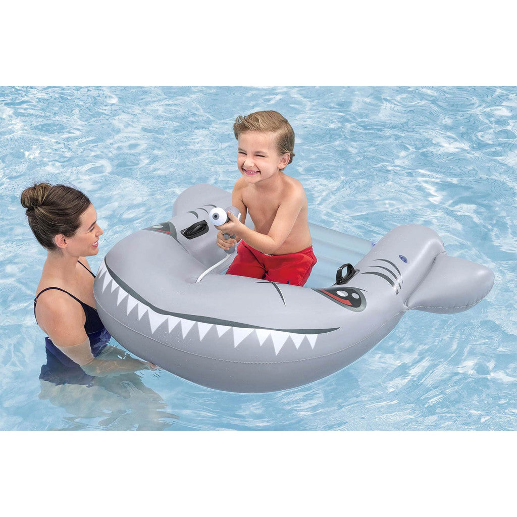 Felfújható úszódeszka, Bestway Sharkventure, 160 x 115 cm, cápa alakú, beépített vízipisztollyal, felfújható párnával, fogantyúkkal, 2 légkamrás, 3 éves kortól, 45 kg teherbírás (42073)