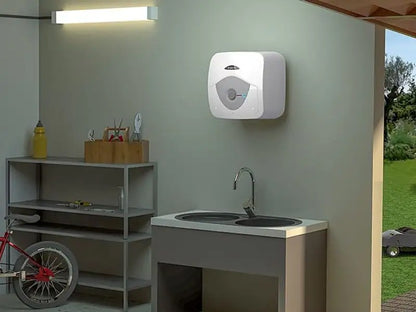 ARISTON  AN RS 30/3 EU 30 LITERES ELEKTROMOS VÍZMELEGÍTŐ - FELSŐS